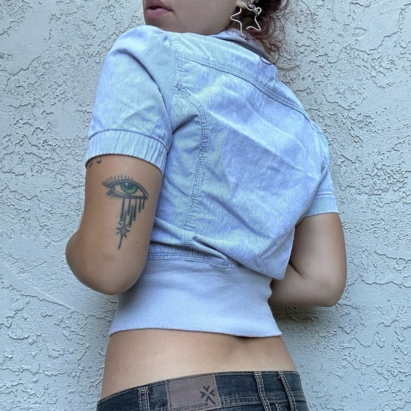 Y2K Button Up Top - Picture 9 of 10